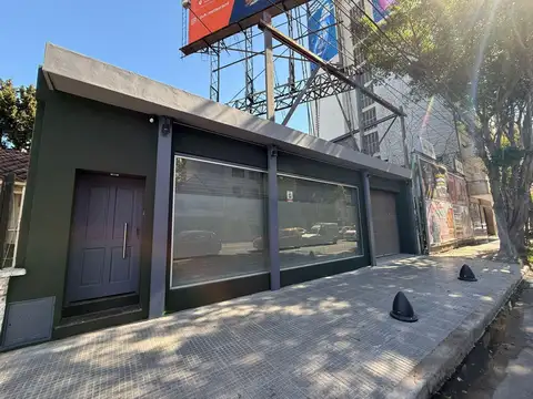 Departamento / Oficina sobre Av. Del Libertador.