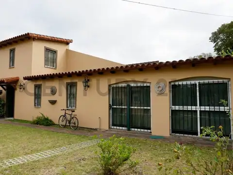 Casa en venta | Calle 443 entre Camino Gral. Belgrano y 24 - La plata