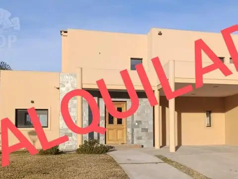 Casa en alquiler anual a la laguna