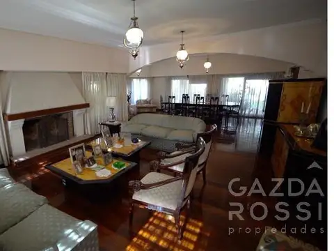 Casa en Venta en Adrogue, USD 2.200.000