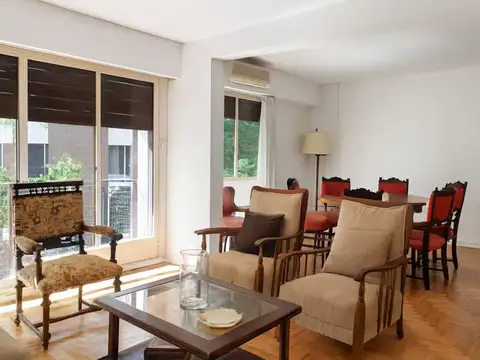 Vicente Fidel López 300