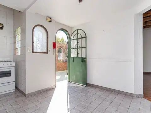 Depto Tipo Casa en Venta en Ramos Mejia, USD 68.000