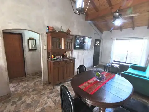 Casa 3 ambientes con 1 baño
