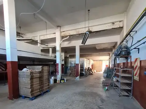 Galpon en Venta 10  mts Frente