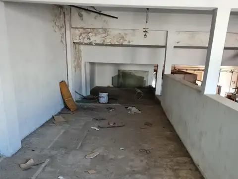 Galpon en Venta 40  mts Fondo