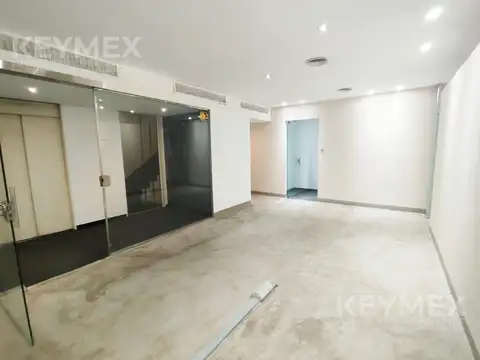 Calle Tte.Gral.Perón  al 700