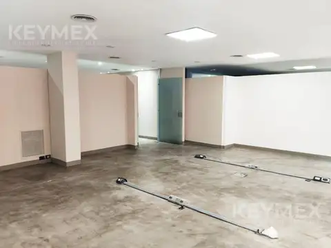 Oficina en venta con excelentes vistas cerca de Plaza de Mayo y seguridad 24 horas