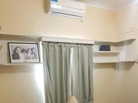 CASA CON PATIO Y COCHERA EN GUAYMALLEN