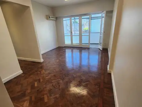 ALMAGRO: Venta Luminoso Departamento 3 ambientes con balcón