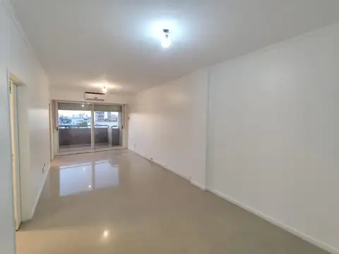 Av Alberdi 3100 , Piso 5