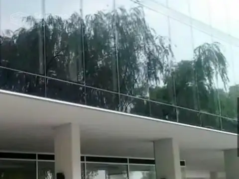 Cochera en Venta - Edificio Regatas -  Olivos