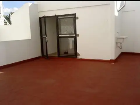 Depto Tipo Casa en Venta en Mataderos, USD 104.900