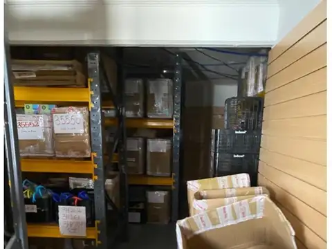 Venta Casa 3 Amb Con Pileta Y Gran Galpón