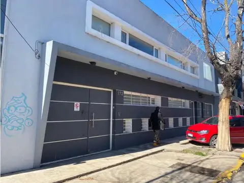 Venta Casa 3 Amb Con Pileta Y Gran Galpón
