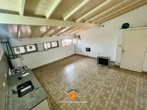 Perdriel 5200, Piso 2