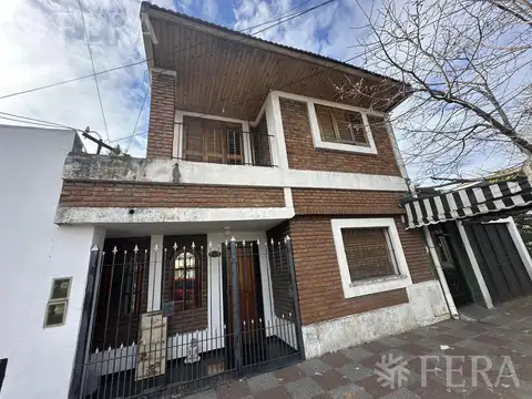 Venta PH 3 ambientes con patio en Quilmes Oeste
