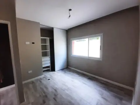 Depto Tipo Casa en Venta con 1 cocheras