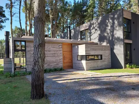 Casa en Venta en Pinamar, USD 580.000