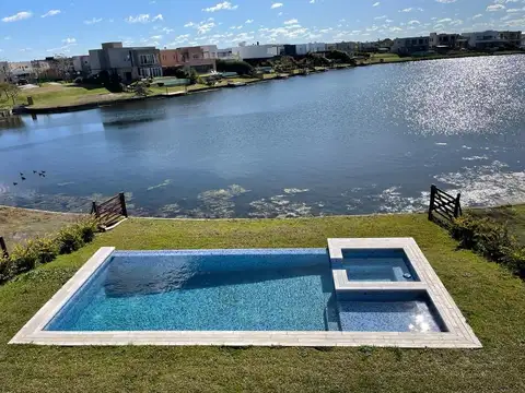 Casa en venta en Puertos Vistas al Lago
