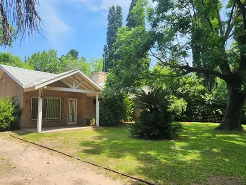 VENTA CASA 4 AMBIENTES C/ DEP. Y PARQUE LOMA VERDE