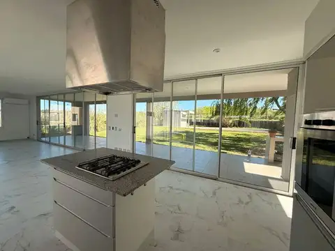 San Sebastian Area 100