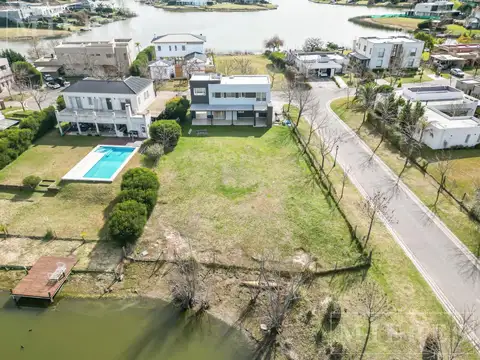 Casa en venta, Lote a la Laguna. San Marco Villanueva.