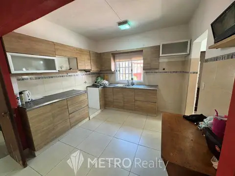 Casa 4 ambientes con 3 baños