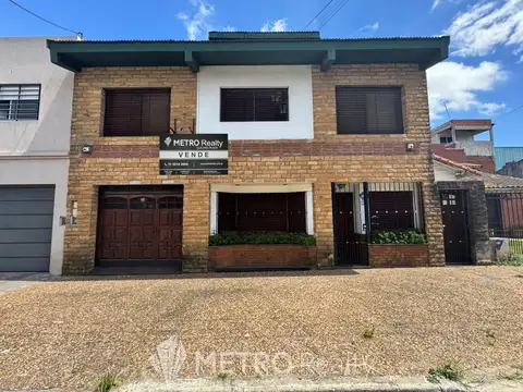 VENTA Casa de 5 ambientes Quilmes Oeste
