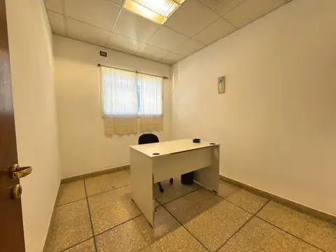 Oficina en Alquiler en Villa Ballester, $ 1.500.000