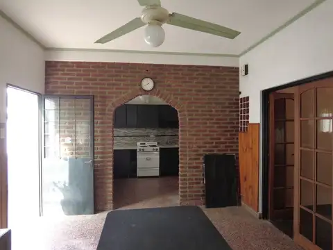 CASA EN VENTA EN SAN ANDRÉS A UNA CUADRA DE LA PLAZA ALEM