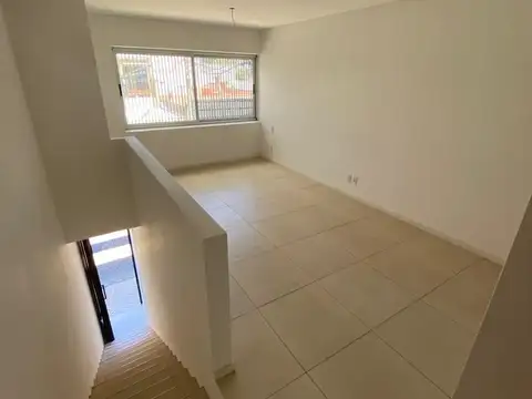 Santa Fe 3300, Piso 01