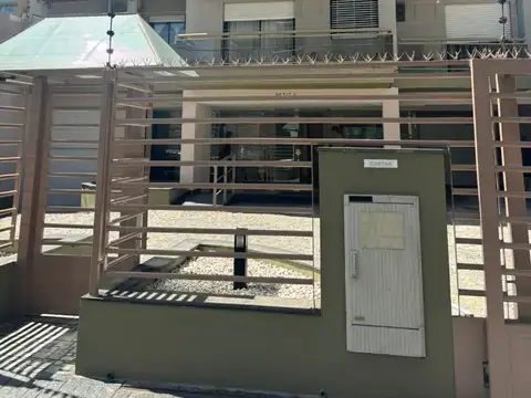 Departamento de 3 ambientes con cochera cubierta en Quilmes Centro