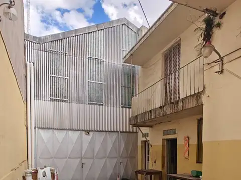 Galpon en Venta en Parque Chacabuco, USD 310.000