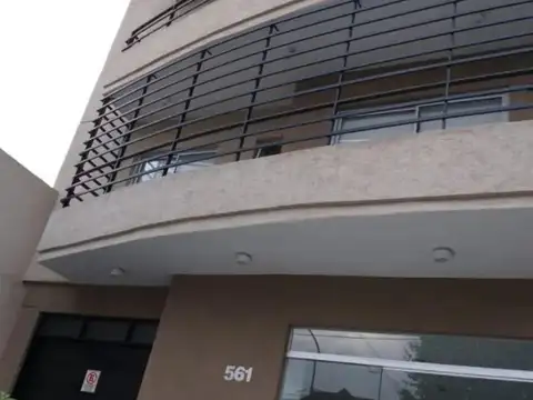 Juan B. Justo e/ José Ingenieros y Ricardo Güiraldes