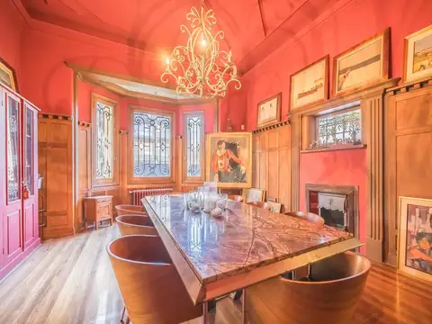 Casa 6 ambientes con 5 baños