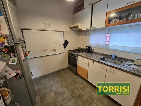 Castro Barros 800, Piso 1