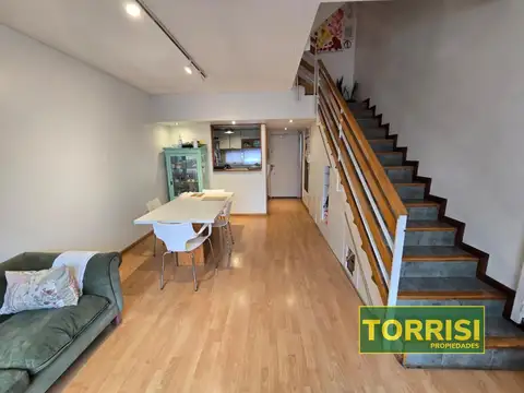 Depto Tipo Casa 3 ambientes con 2 baños