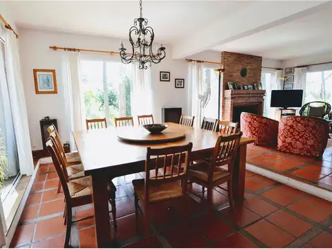 Venta Importante Casa en Carilo