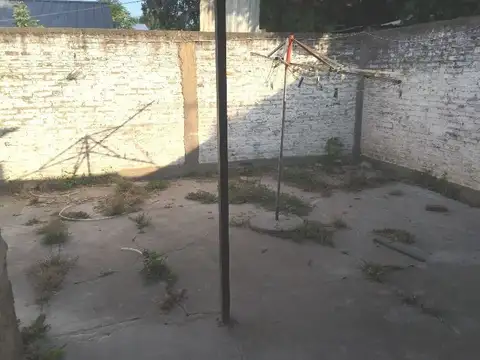 Provincia de Santa Fe nº 2774 e/ Quiroga y V. de la Vega