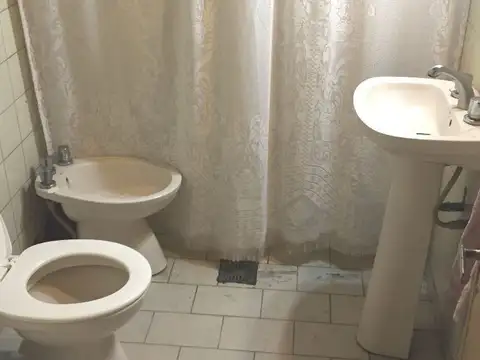 Provincia de Santa Fe nº 2774 e/ V. de la Vega y Quiroga