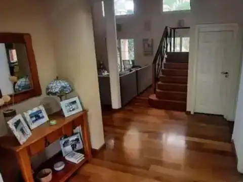 Casa 4 ambientes con 4 baños