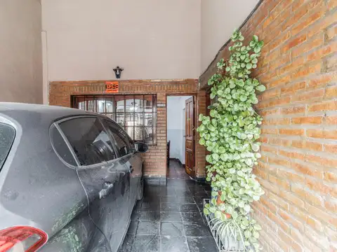 Casa en Venta con 1 cochera