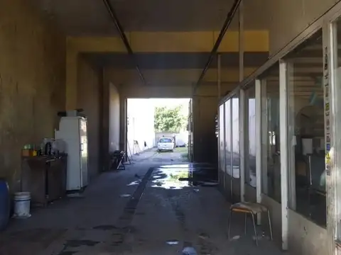 PROPIEDAD COMERCIAL SOBRE AVENIDA