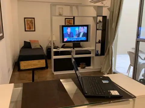 Monoambiente con amplio Patio apto parrilla