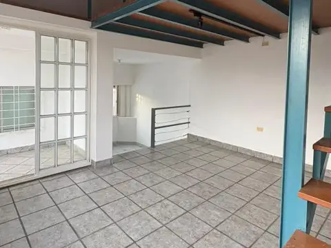 Depto Tipo Casa en Alquiler 25 años