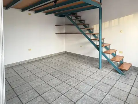 ph 3 amb  primer piso por escalera caracol