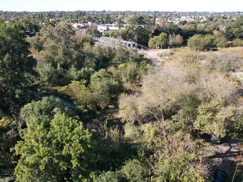 Avenida San Cayetano 100