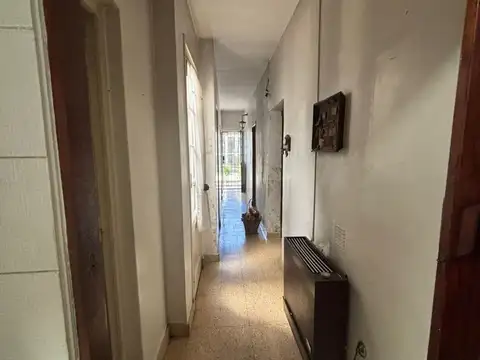 VENTA CASA 4 AMB CON JARDIN,  QUINCHO Y COCHERAS