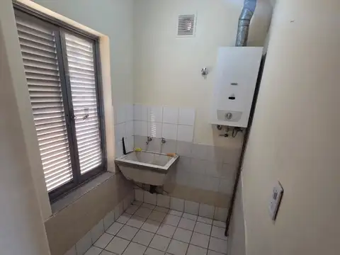 VENTA GRAN GALPON INDUSTRIAL CON VIVIENDA SOBRE RUTA PROVINCIAL 50, MAIPU, MENDOZA