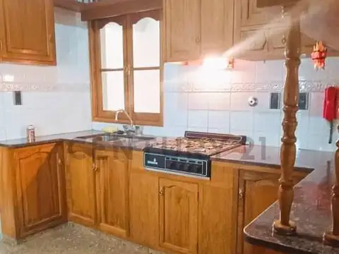 Casa 4 ambientes con 3 baños